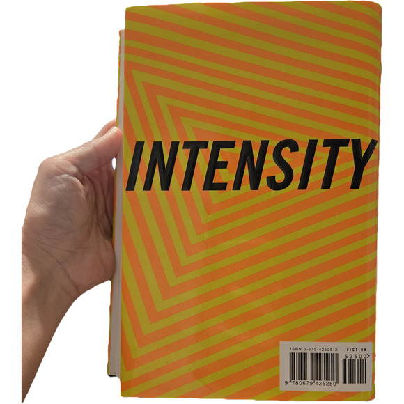 Intensity by Dean Koontz 067942525x knopf - Picture 3 of 8